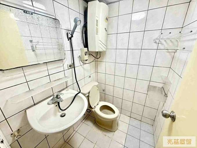 兆基社會住宅🏠逢甲小資電梯套房獨洗曬🏠可租補(第3張)