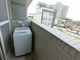 可短租+租補超新電梯套房*採光佳*陽台獨洗曬*流理臺*子母車~*（第10張）