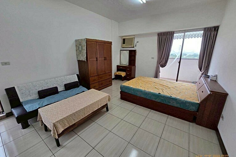 兆基🏡🌿蘭潭DC大坪數陽光套房,可租補⭕️(第1張)