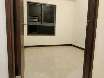 新屋出租~桃園航空城A18安置住宅，四房車雙陽台（第8張）