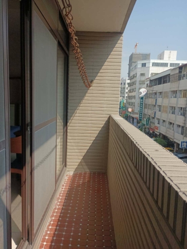 《自租》1房1廳1衛 挑高寬敞全新頻冷氣（第6張）