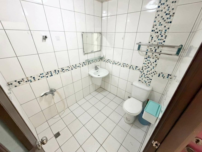 一中可租補電梯套房☆沙發☆子母車（第10張）