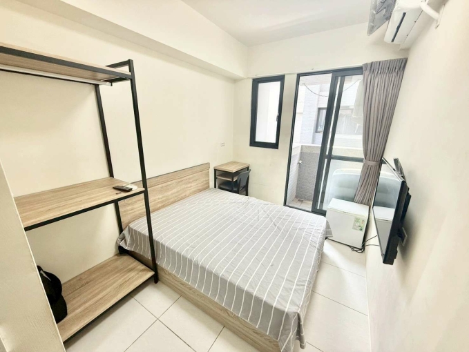 **陽台獨洗曬*電梯*飲水機*子母車~**機車好停（第1張）