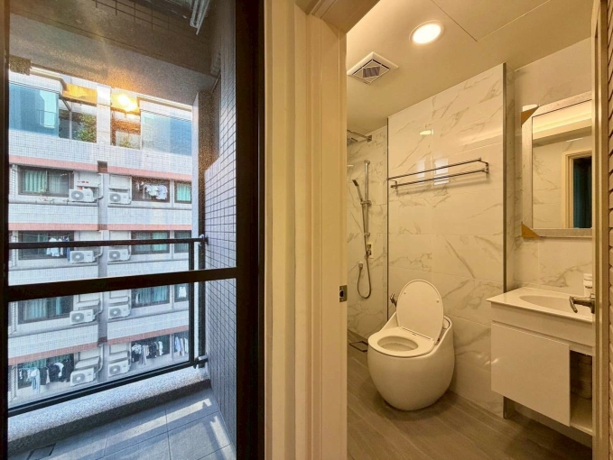 🧡請加賴🧡全新電梯🧡租屋補助🧡陽台獨洗🧡流理台🧡機車位🧡秒殺物件🧡（第13張）