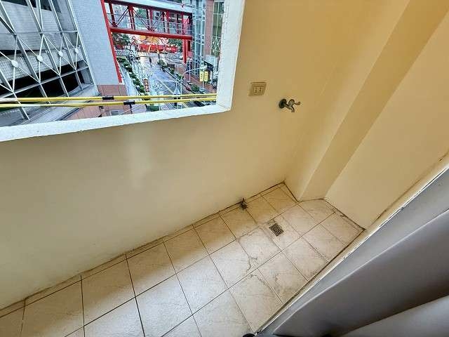 💙已出租💙💞大象租屋💞近SOGO.威尼斯影城旁.漂亮網路套房.附傢俱.家電.有陽台（第6張）