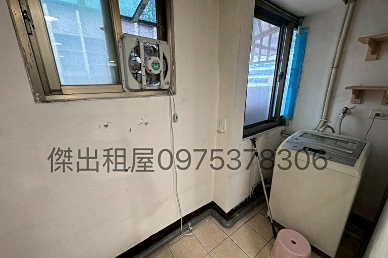 傑出租屋/站前社區電梯,陽台獨洗,免追代收(第6張)