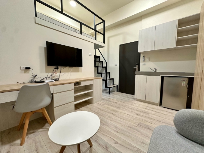 床前明月光💕陽台獨洗💕稀有樓中樓⚡可租補✨近一中 中友💕宇你相見（第7張）