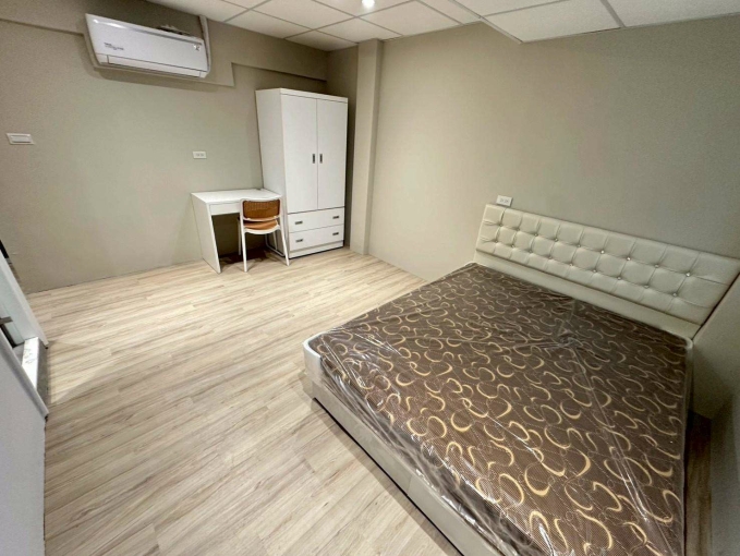 中和區.捷運南勢角站.可租補入戶籍.代收垃圾.明亮舒適設計感套房302（第1張）