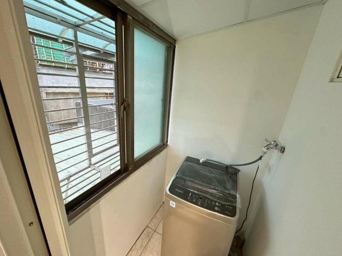 中和區.捷運南勢角站.可租補入戶籍.代收垃圾.明亮舒適設計感套房302（第4張）