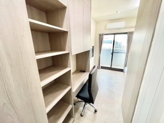 雙租補☆陽台☆超新電梯套房☆飲水機☆垃圾處理（第8張）