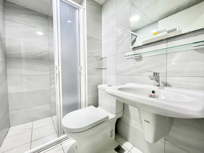 雙租補☆陽台☆超新電梯套房☆飲水機☆垃圾處理（第9張）