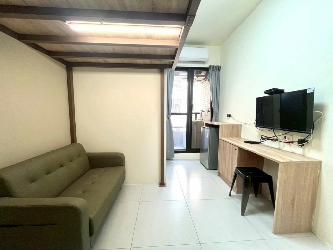 租屋補助✨陽台獨洗✨電梯✨子母車✨飲水機✨機車位（第1張）