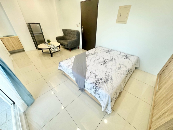 可租補-超新套房*陽台獨洗曬*沙發~ - Image 1