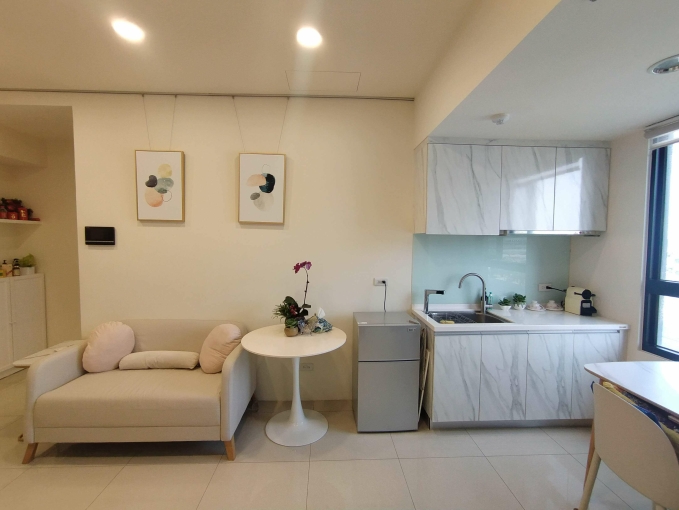 橘子🍊高鐵夢幻誠🍊清新兩房可租補🍊含平車含管🍊含網路第四台 - Image 4