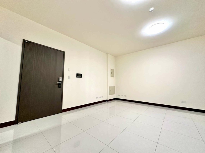 🏡《華雄交響曲》2房平車｜河景首排建案 #屋主自租免仲 #可租補可社宅 #德民藍昌商圈 #近高大藍田公園 #台積電10分鐘 - Image 8