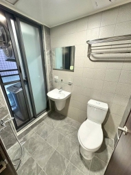 近全新💕雙租補🔥乖貓😺陽台獨洗🔥衛浴開窗（第4張）