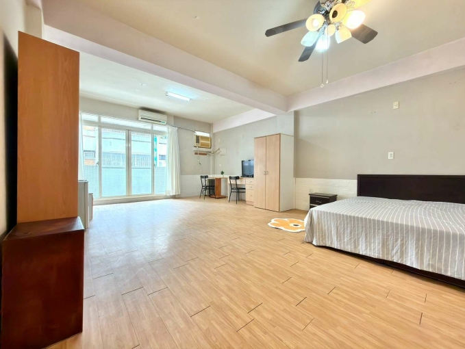 西裝快皺掉了⚡魔術大空間✨可租補✨獨洗獨曬💕近北平 天津商圈⚡宇你相見（第5張）