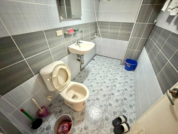 西裝快皺掉了⚡魔術大空間✨可租補✨獨洗獨曬💕近北平 天津商圈⚡宇你相見（第13張）