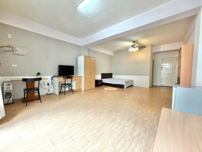 西裝快皺掉了⚡魔術大空間✨可租補✨獨洗獨曬💕近北平 天津商圈⚡宇你相見（第9張）