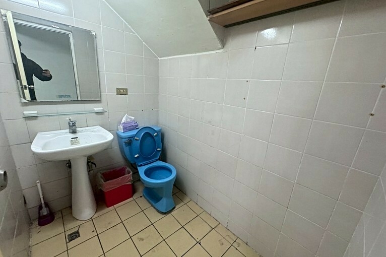 租屋找77✿藝文稀有透天別墅,門前車庫,免追垃圾車!（第6張）