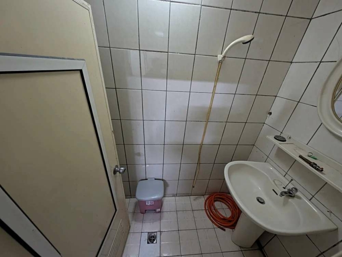 縣政十街餐飲店面(含頂讓)（第11張）