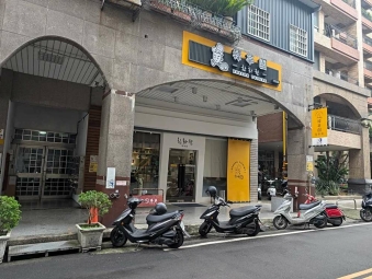 縣政十街餐飲店面(含頂讓)（第2張）