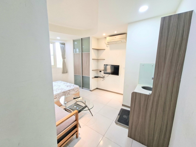 爬梯3樓*類一房一廳*流理台*陽台*衛浴開窗*室內機車位*子母車（第9張）