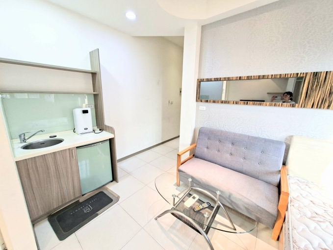 爬梯3樓*類一房一廳*流理台*陽台*衛浴開窗*室內機車位*子母車（第12張）