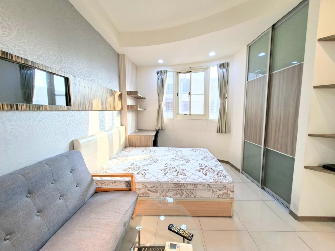 爬梯3樓*類一房一廳*流理台*陽台*衛浴開窗*室內機車位*子母車（第8張）