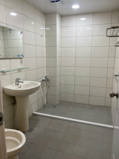 中清路第二排角間，鬧中取靜  🧚‍♀全新整理超大套房（第2張）