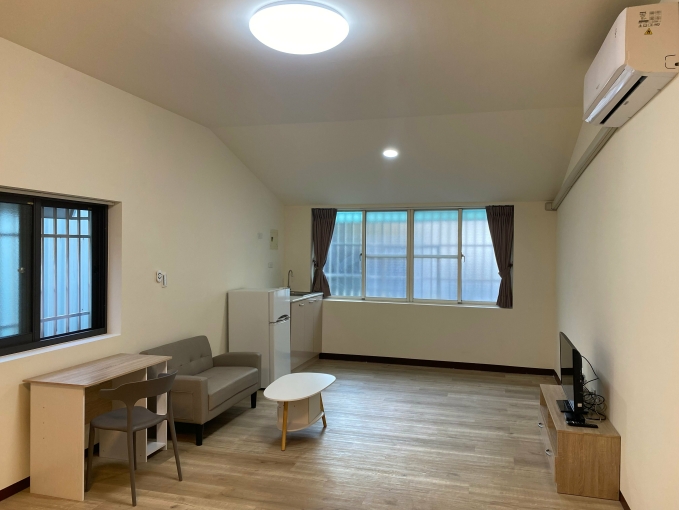 中清路第二排角間，鬧中取靜  🧚‍♀全新整理超大套房（第1張）