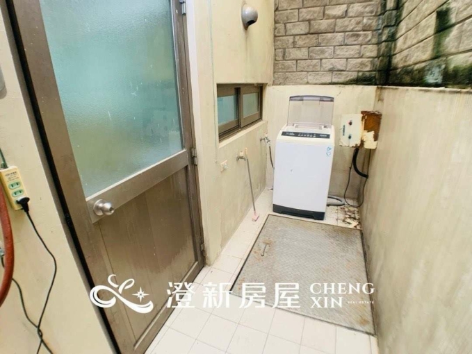 🎉金山街安靜後段/雙層樓一房兩廳雙衛浴/獨立廚房 🎉獨立陽台洗衣機/台電計費/洗澡使用瓦斯/室內機車位 - Image 12