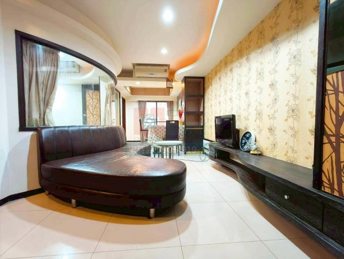 🏙️ 上城 1+1 房＋平面車位｜可租補｜可設戶籍 🉑🉑 ✨ 輕鬆入住 × 機能便利 × 質感生活 ✨（第1張）