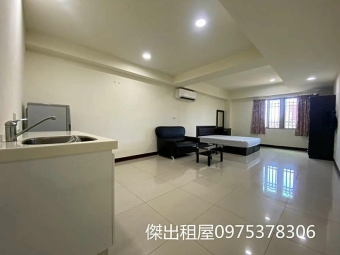 傑出租屋/站前大空間套房,獨洗,可補助 - Image 8