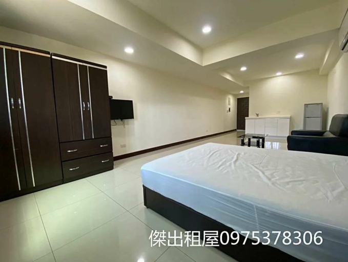 傑出租屋/站前大空間套房,獨洗,可補助 - Image 3