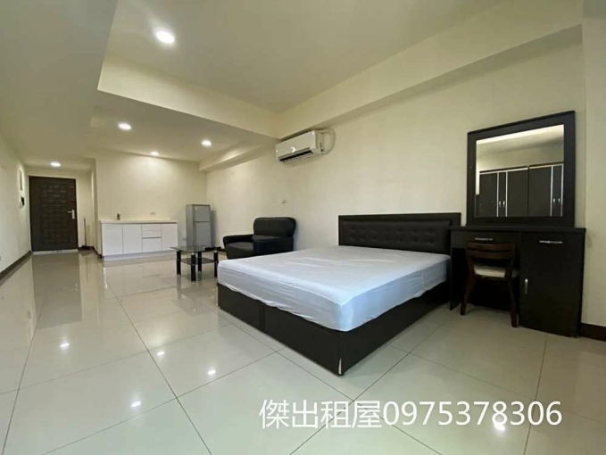 傑出租屋/站前大空間套房,獨洗,可補助 - Image 1