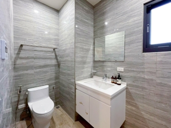 近銅鑼火車站｜絕美兩房兩廳｜台水台電｜汽機車停車位｜租補🉑（第9張）