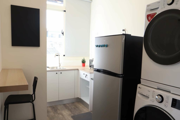 租補★爬梯~1分鐘逢甲大學★變頻★誠可議5月入住 - Image 2