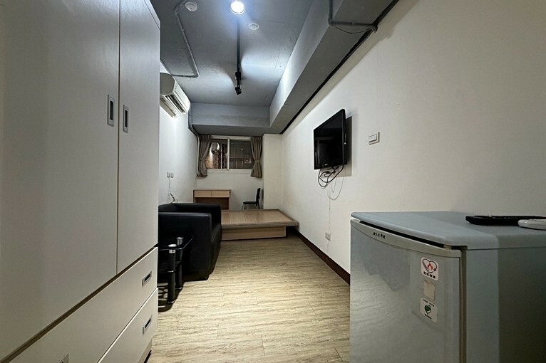 💓秒殺/中山國小捷運電梯套房/可養貓/可租補(第3張)