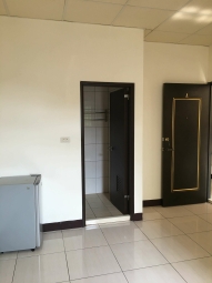 中原大潤發靜巷採光工作室 自租免仲無補 - Image 10