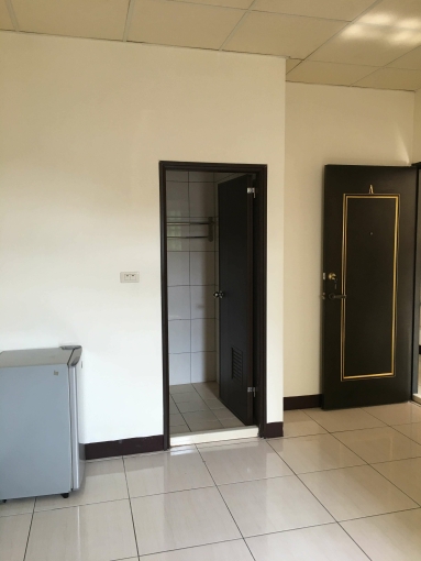 中原大潤發靜巷採光工作室 自租免仲無補 - Image 4