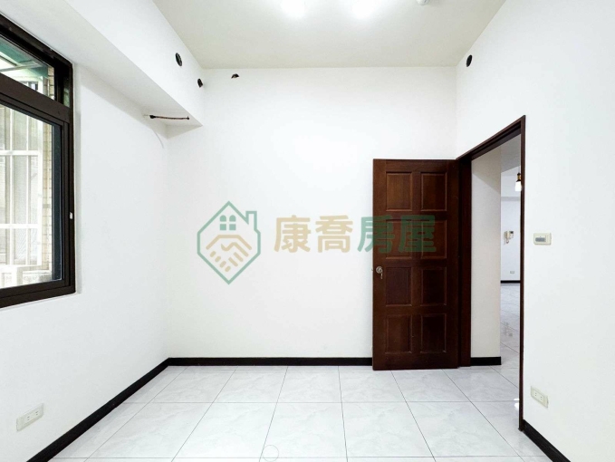 🌳大坪林MRT裕隆城｜寵物友善｜中庭花園靜謐電梯3房（第8張）