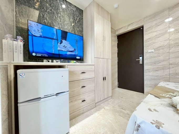 潘潘精選🌺可租補🔅陽台獨洗曬💎衛浴開窗🌹梳妝台(第4張)