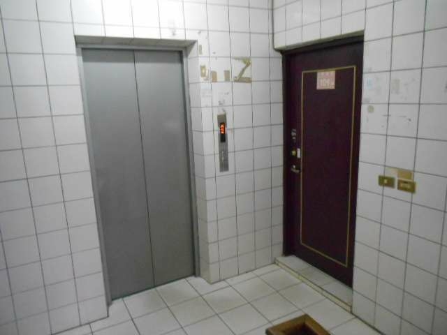 免仲介費 中原商圈內電梯5樓新整理網路套房出租（第9張）