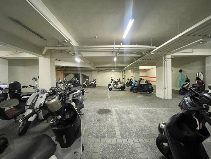飯店式裝潢|一中商圈|台水台電|管理員|可租屋輔助|室內機車 - Image 15
