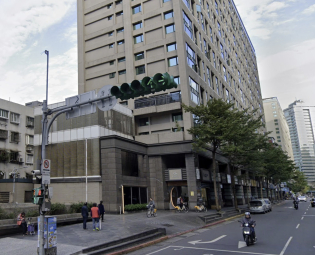 坡道平面好停車位，永春捷運共構大樓，車牌辨識。（第2張）