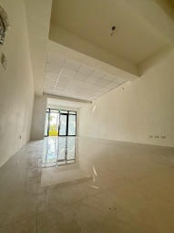 橘子🍊太陽出來了🍊南興公園第一排黃金店面（第1張）