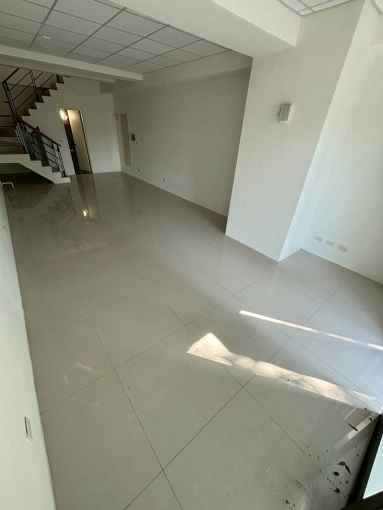 橘子🍊太陽出來了🍊南興公園第一排黃金店面（第4張）