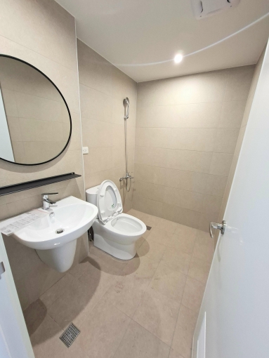 可雙租補☆可寵物☆全新裝潢☆電梯管理員 - Image 8