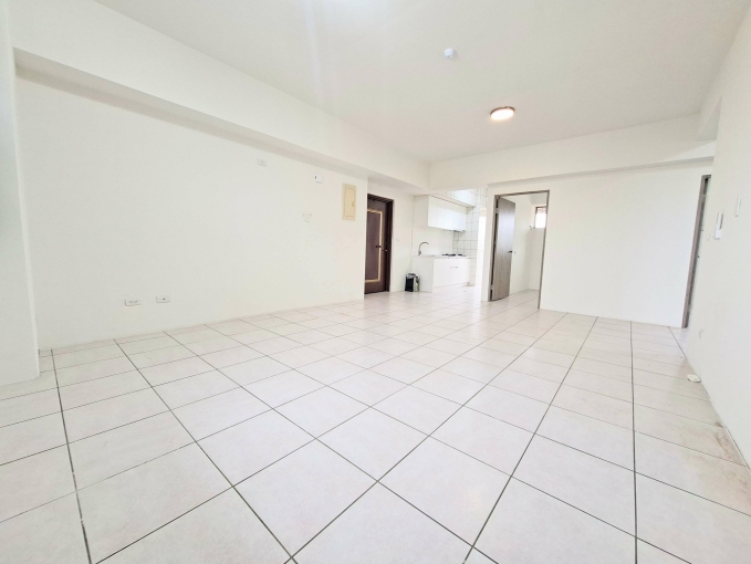 可雙租補☆可寵物☆全新裝潢☆電梯管理員 - Image 4